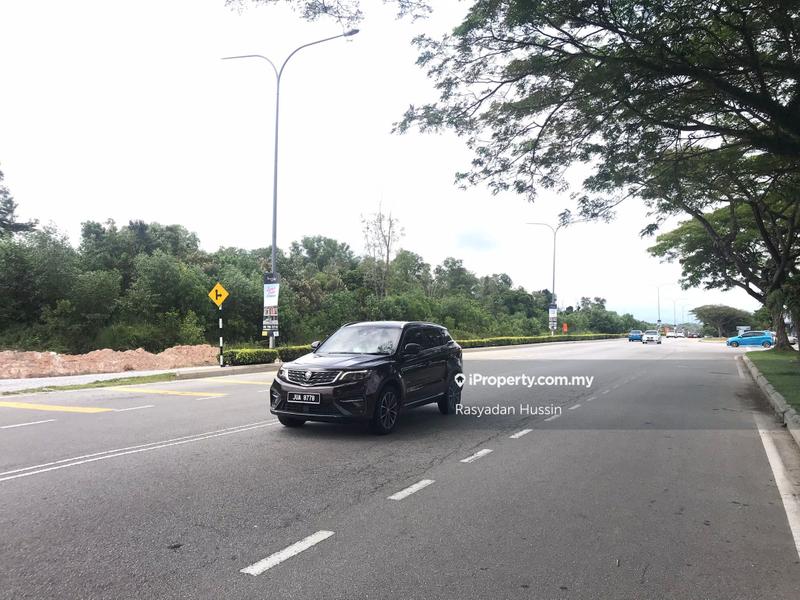For Sale - 4 Acre Mainroad Frontage Commercial Land Bandar Baru Nilai High Traffic