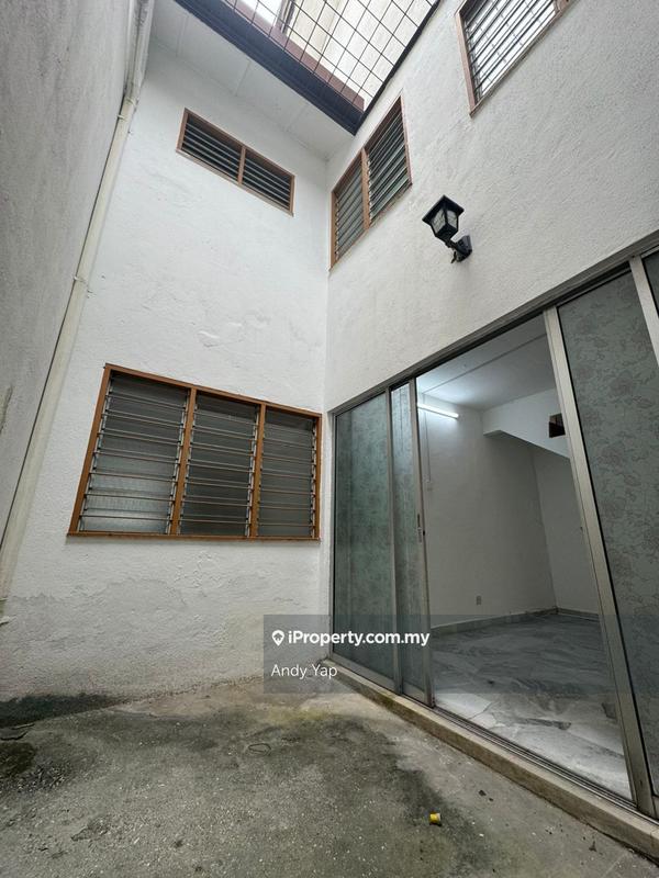 Terraced House for Sale in Bandar Country Homes, Rawang by Andy Yap - iProperty.com.my