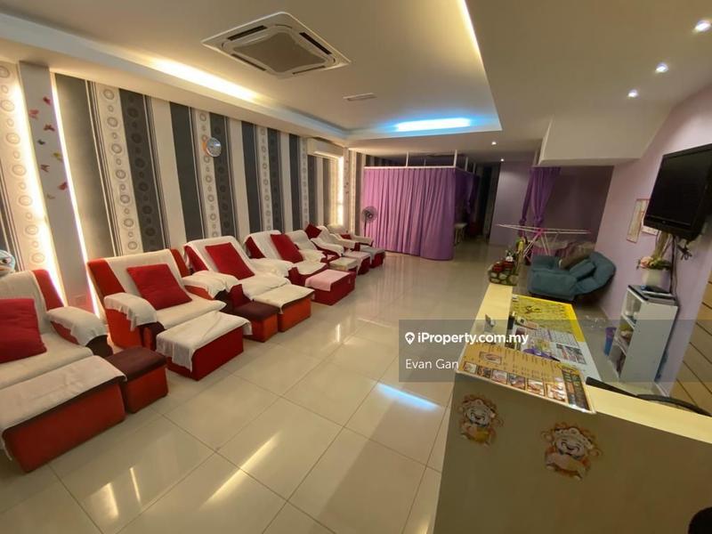 For Sale - Plaza Mahkota