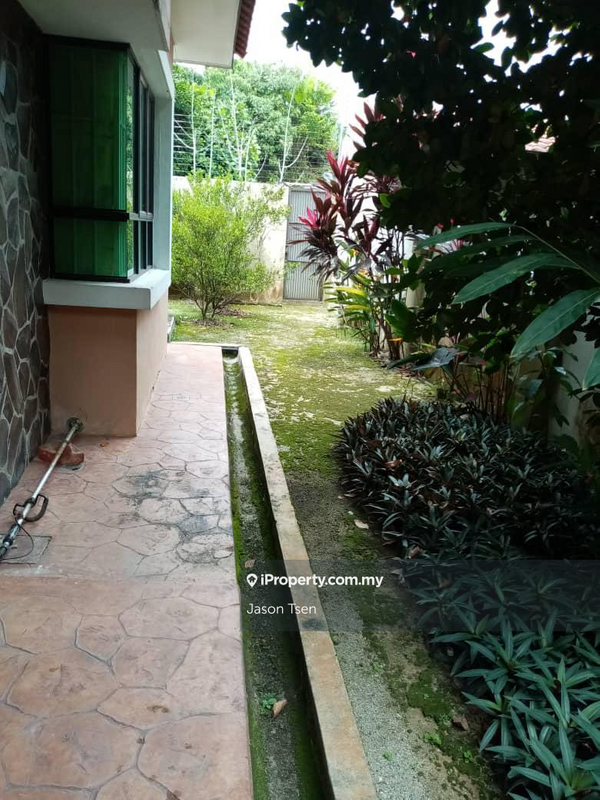 Rumah Berkembar untuk Dijual di Country Heights, Kajang oleh Jason Tsen - iProperty.com.my