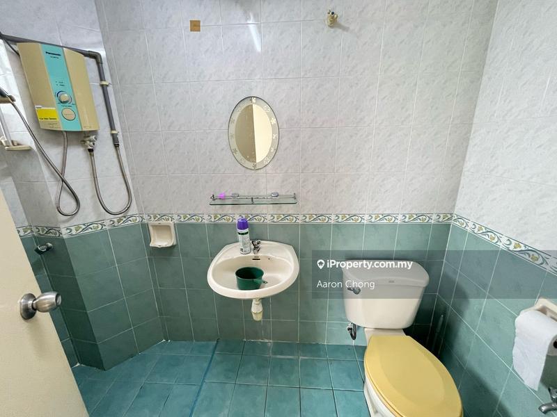 Condominium for Sale in La Vista Condominiums by Aaron Chong - iProperty.com.my