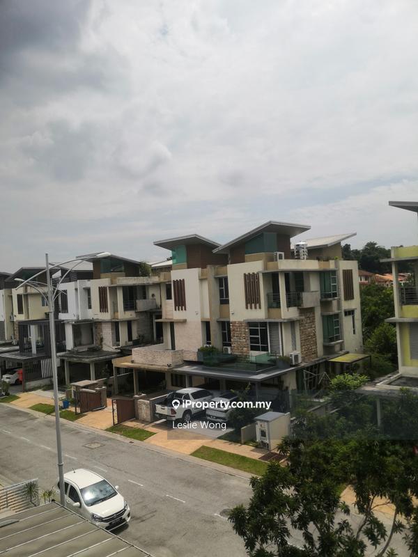Rumah Berkembar untuk Dijual di Bukit Rahman Putra, Sungai Buloh oleh Leslie Wong - iProperty.com.my