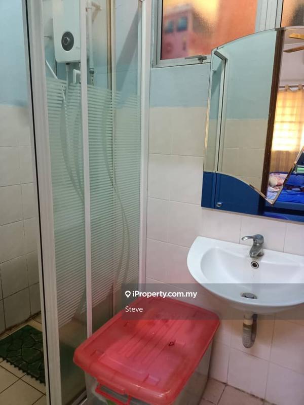 Rumah Teres 1-Tingkat untuk Dijual di Bandar Putra Permai, Seri Kembangan oleh Steve - iProperty.com.my