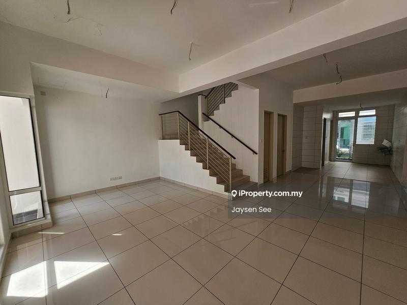 3-storey Terraced House for Sale in Taman Subang Mas, Subang Jaya by Jaysen See - Living Room - iProperty.com.my
