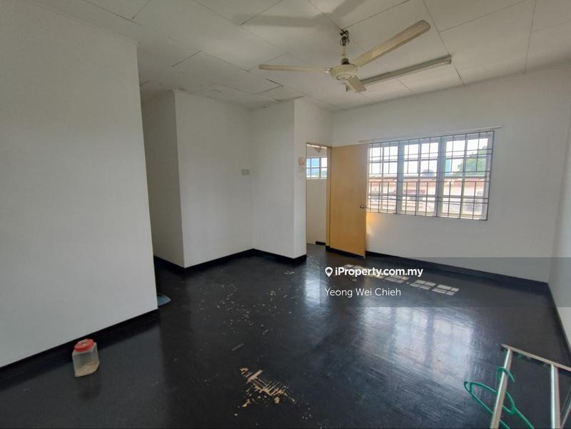 2.5-storey Terraced House for Sale in Kampung Lapan Melaka, Melaka City by Yeong Wei Chieh - iProperty.com.my