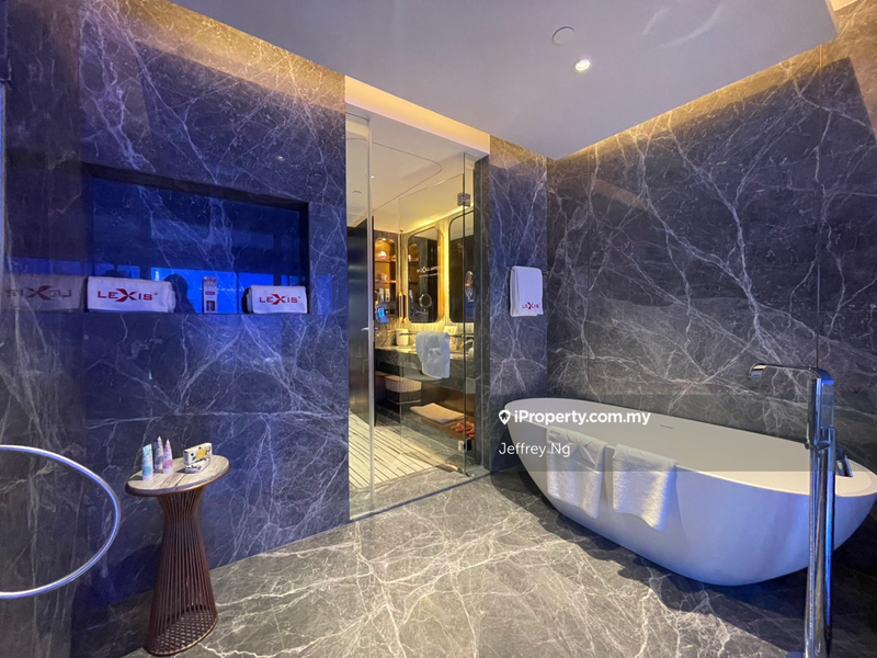 For Sale - Royal Lexis