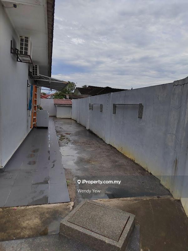 Bungalow House for Sale in Taman Melawis, Klang by Wendy Yew - iProperty.com.my