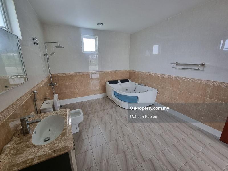 Bungalow House for Sale in Country Heights, Kajang by Mahzah Rapiee - iProperty.com.my