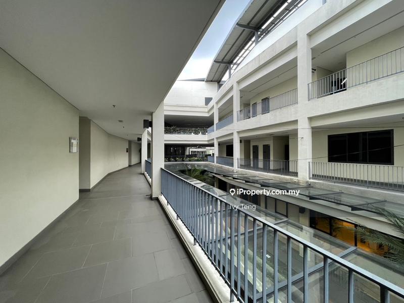 For Sale - Plaza Arkadia