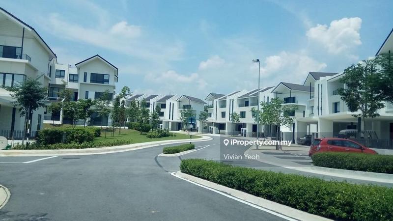 3-storey Terraced House for Sale in [3 Storey SuperLink Hse Endlot] Denai Amaryllis 1, Rawang by Vivian Yeoh - iProperty.com.my
