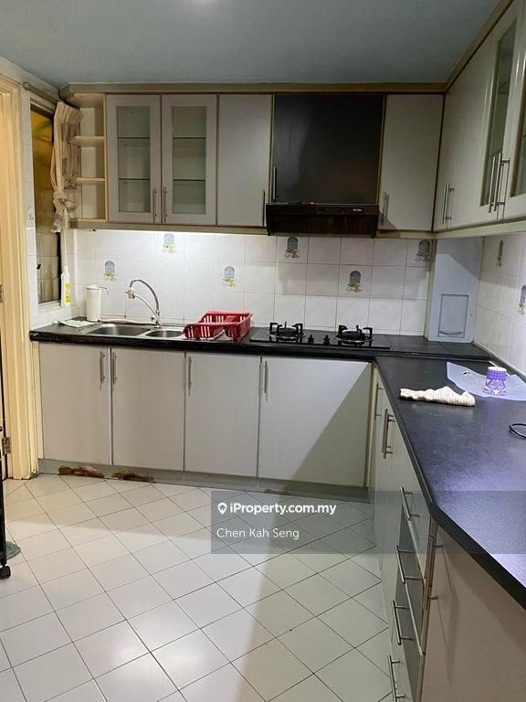 Condominium for Sale in Pantai Panorama Condominiums by Chen Kah Seng - iProperty.com.my