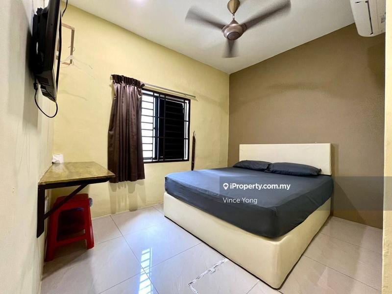 For Rent - Plaza Pelangi, Johor Bahru