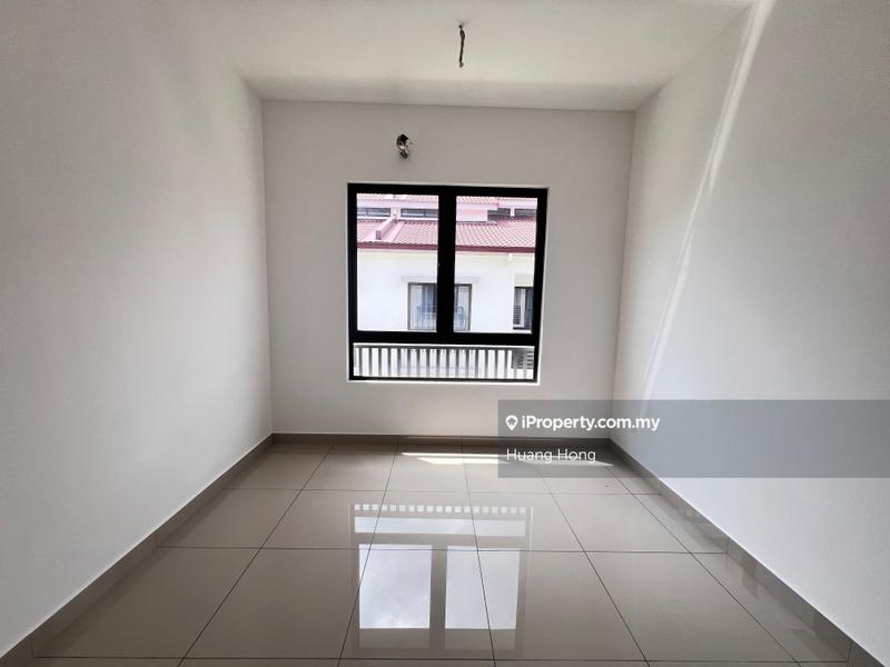 Rumah Berangkai 2 Tingkat untuk Dijual di Setia Safiro, Cyberjaya oleh Huang Hong - iProperty.com.my