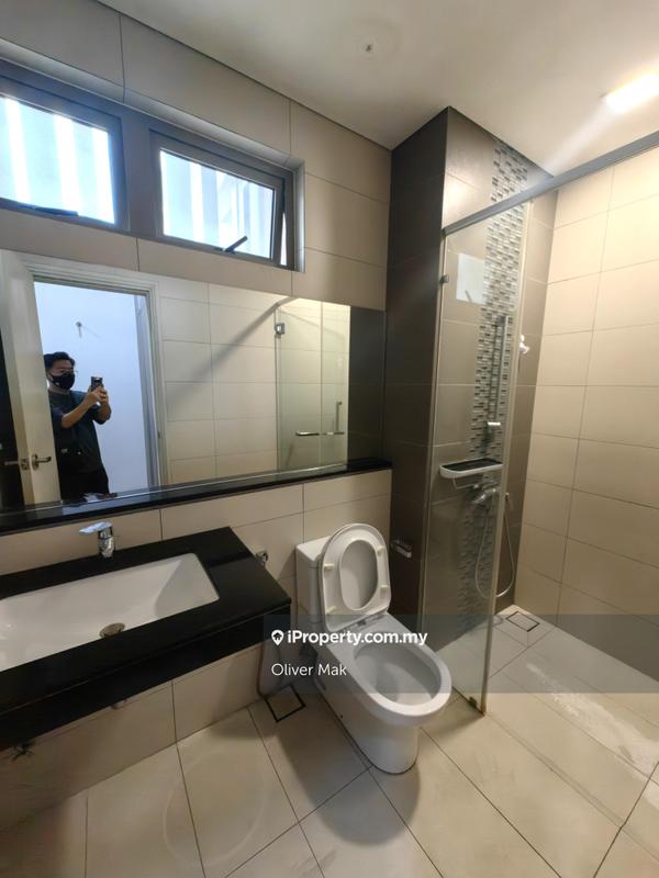 Condominium for Sale in KM1 East by Oliver Mak - iProperty.com.my