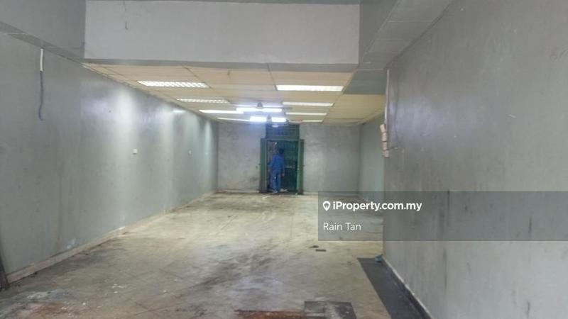 For Sale - Salak Selatan Jalan Besar 4.5 Sty Shop