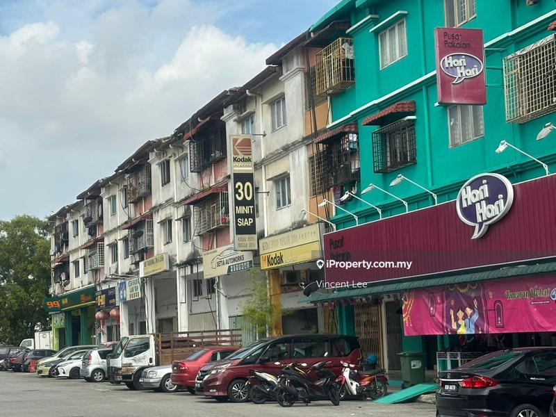 For Rent - Ground Floor Shop Apartment for Rent at Balakong Desa Ria