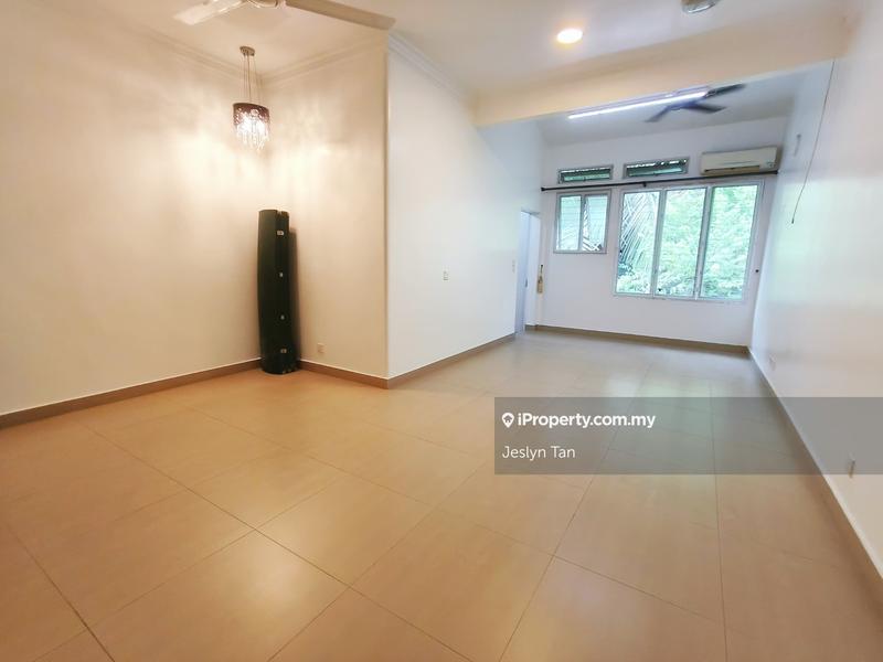 Rumah Berkembar untuk Dijual di Seksyen 9, Kota Damansara oleh Jeslyn Tan - iProperty.com.my