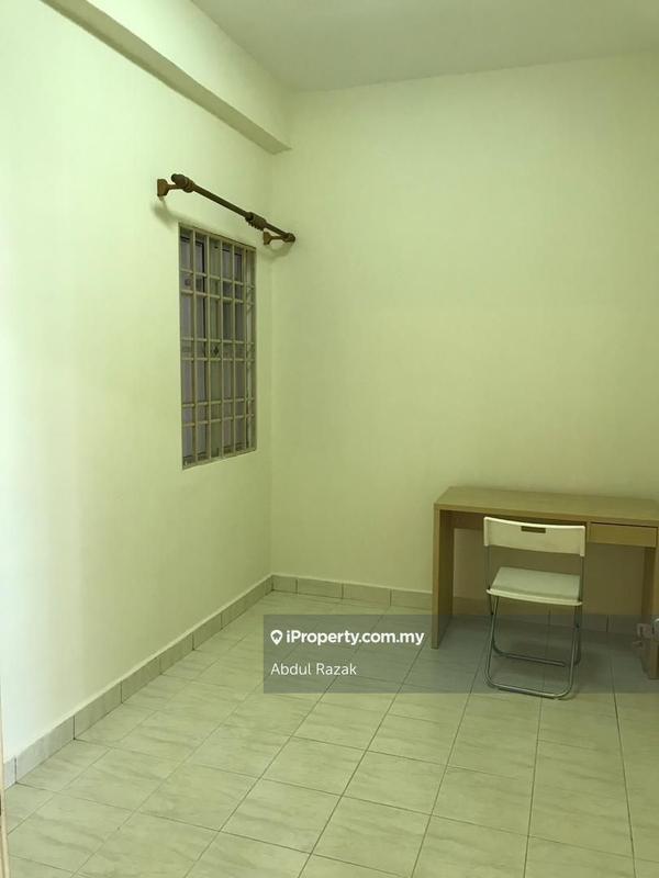 Kondominium untuk Dijual di Kondominium Kristal oleh Abdul Razak - iProperty.com.my