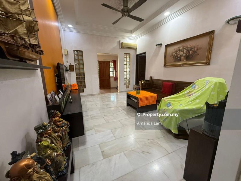 Semi-Detached House for Sale in Taman Free School, Jelutong by Amanda Lam - iProperty.com.my