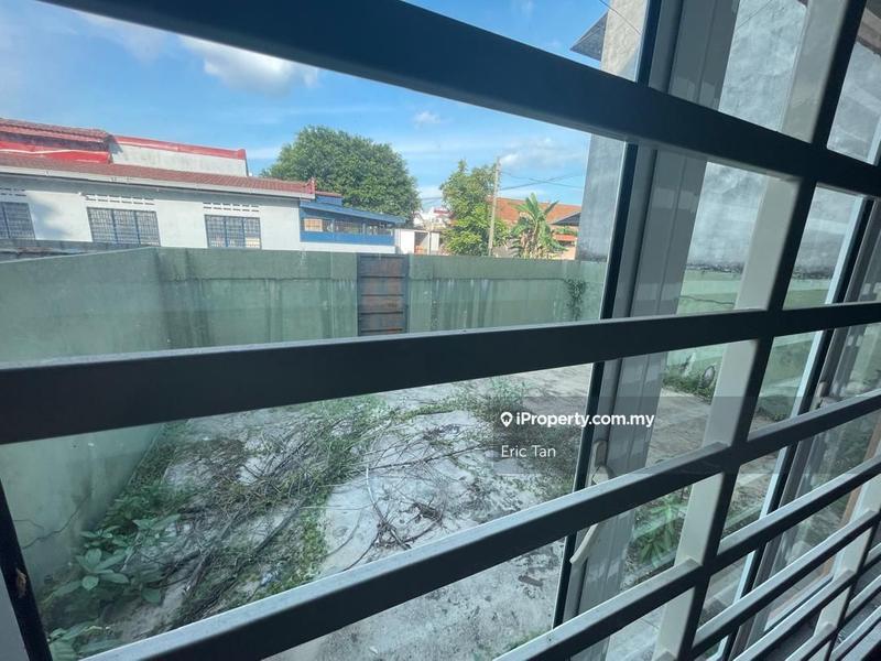 Rumah Berangkai 2 Tingkat untuk Dijual di SS14, Subang Jaya oleh Eric Tan - iProperty.com.my