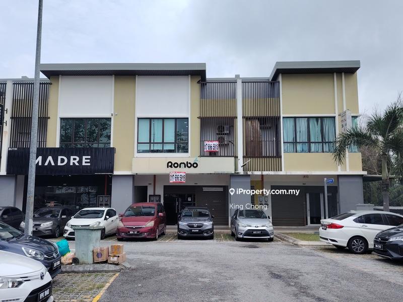 For Rent - 2 Storey Shop with Basement Plaza Crystalville