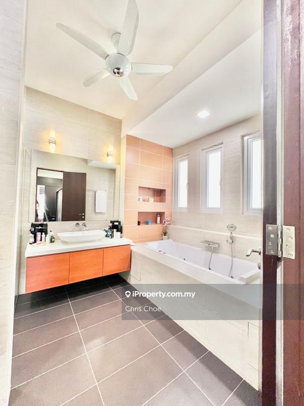 Bungalow House untuk Dijual di Taman Tun Dr Ismail, Kuala Lumpur oleh Chris Choe - iProperty.com.my