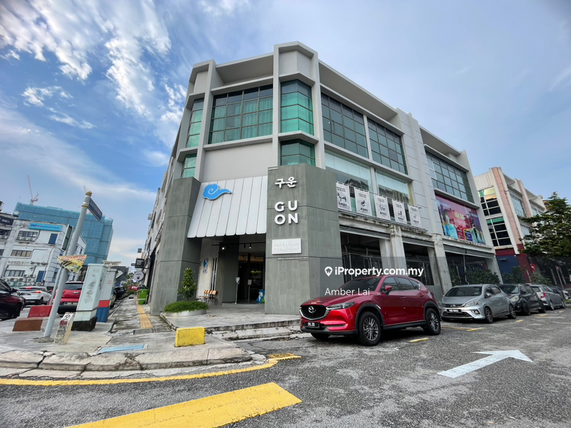For Rent - 3 Storey Corner Shop
