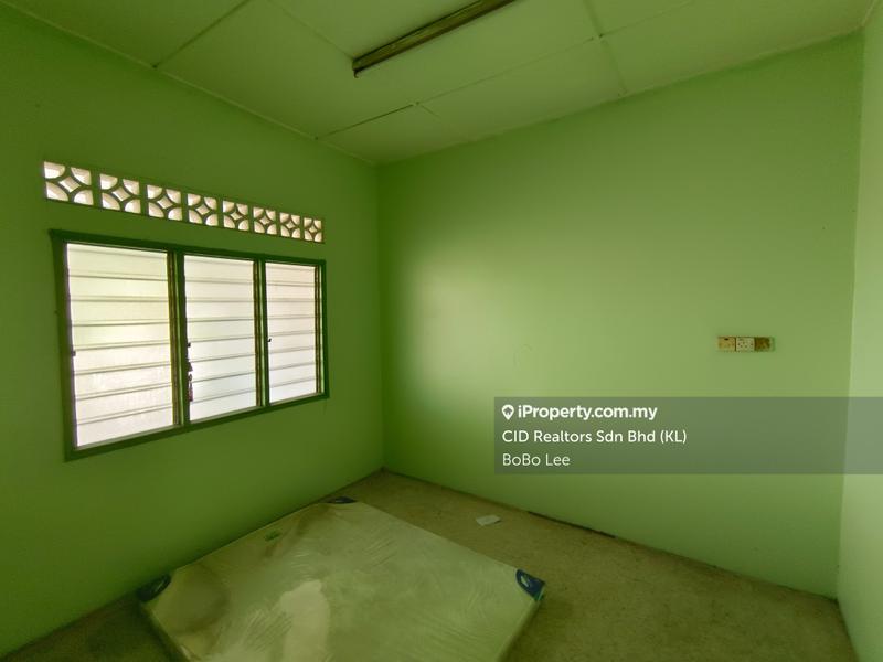 Rumah Berangkai 1 Tingkat untuk Dijual di Taman Overseas Union (Taman Oug), Jalan Klang Lama (Old Klang Road) oleh BoBo Lee - iProperty.com.my