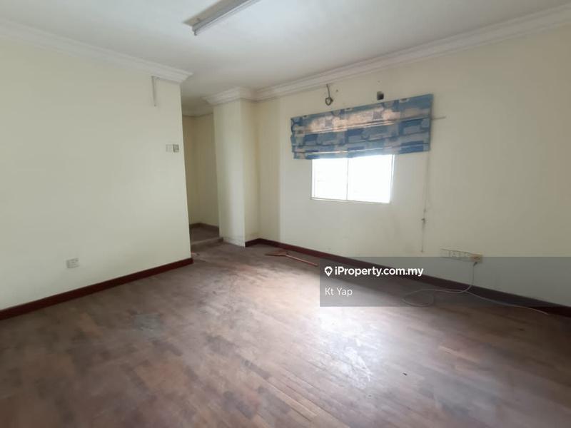 Condominium for Sale in Amadesa Resort Condominium by Kt Yap - iProperty.com.my