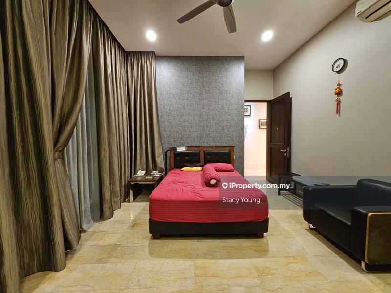 Bungalow House for Sale in Taman Bukit Serdang, Seri Kembangan by Stacy Young - iProperty.com.my