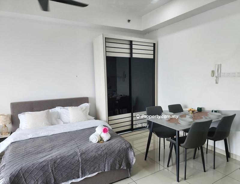 For Sale - i-SOHO @ i-City