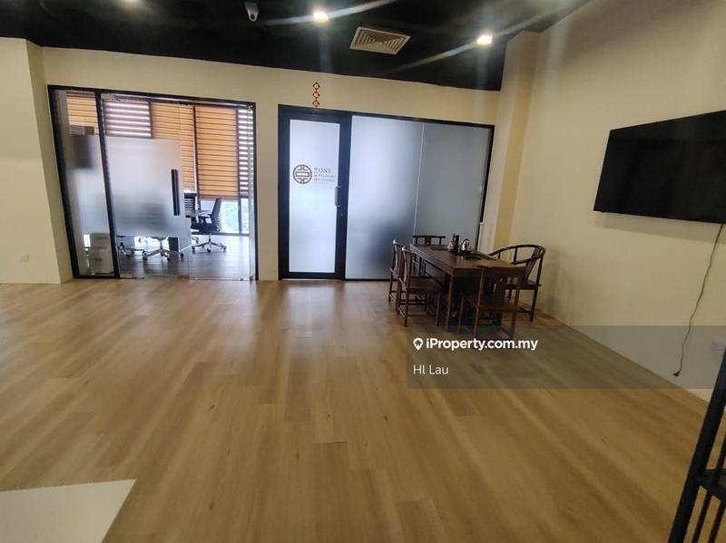 For Rent - Renovated Spacious Corner Office @ EkoCheras Mall