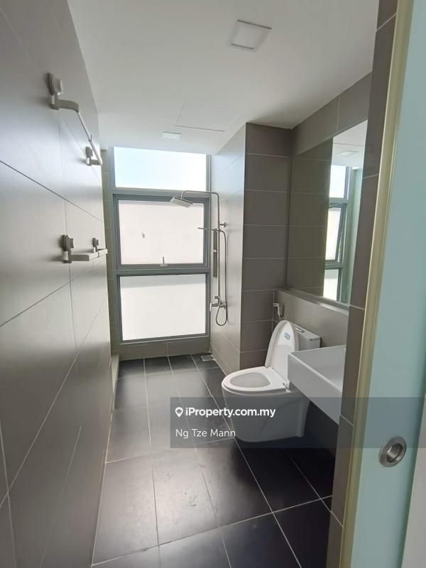 Condominium for Sale in Lakefront Residence by Ng Tze Mann - iProperty.com.my