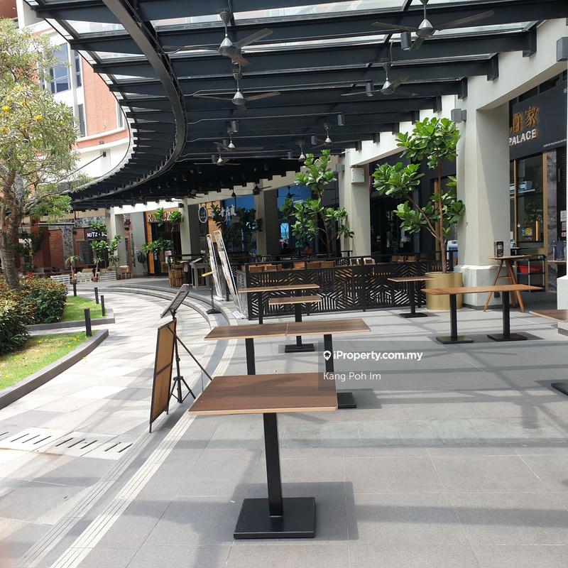 For Rent - Plaza Arkadia