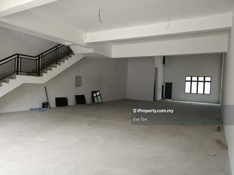 For Rent - Kulai Indahpura Newly 1.5 Storey Terrace Retails Factory/Warehouse