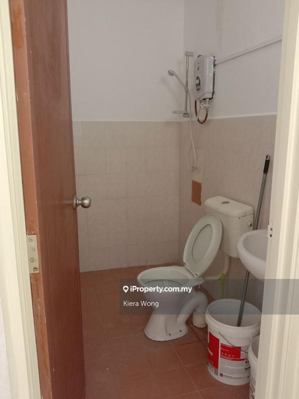 Pangsapuri untuk Dijual di Pangsapuri Bukit Beruang Permai (University Green) oleh Kiera Wong - iProperty.com.my