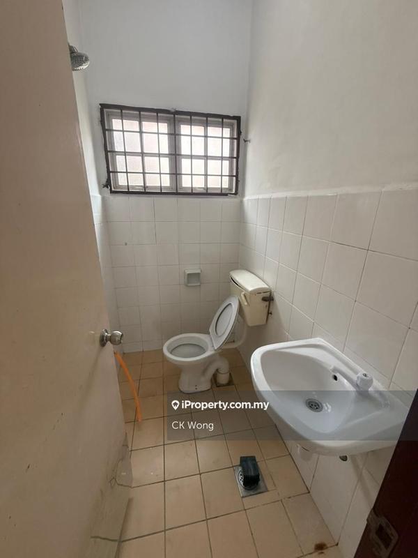 Rumah Teres untuk Dijual di Taman Lestari Perdana, Seri Kembangan oleh CK Wong - iProperty.com.my