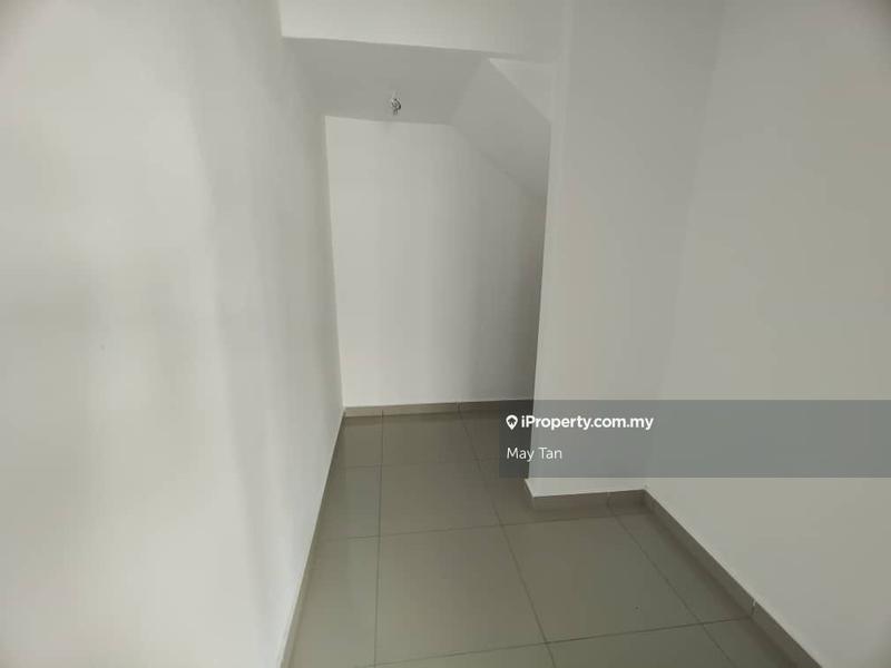 Rumah Berkembar untuk Dijual di Taman Akasia, Kluang oleh May Tan - iProperty.com.my