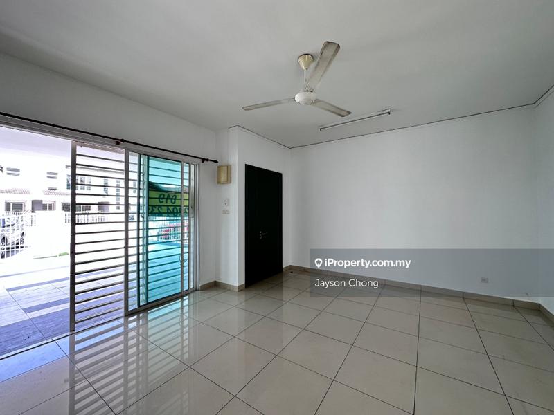 Rumah Teres 2-Tingkat untuk Dijual di Taman Tiara East, Semenyih oleh Jayson Chong - iProperty.com.my