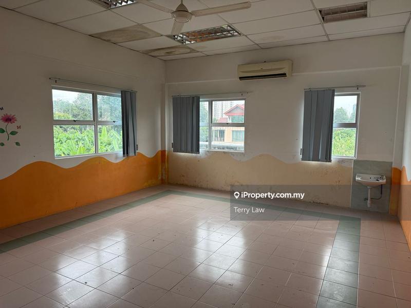Bungalow House for Sale in Taman Ampang Utama, Ampang by Terry Law - iProperty.com.my