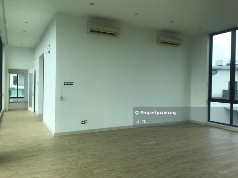 Bungalow House for Sale in Subang Heights, Subang Jaya by Lai Yk - iProperty.com.my