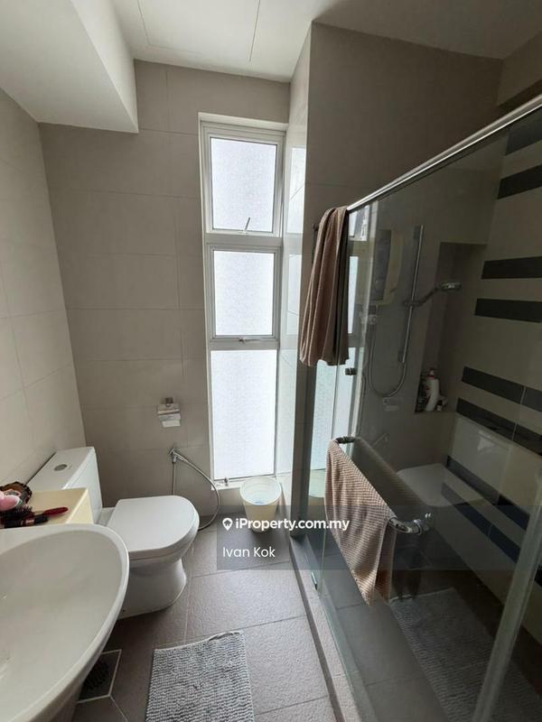 Kondominium untuk Dijual di 9 Bukit Utama Condominium oleh Ivan Kok - Bathroom - iProperty.com.my