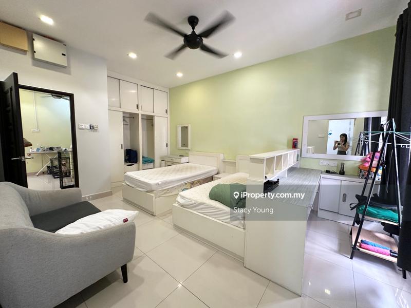Rumah Berkembar untuk Dijual di Bukit Sungai Long, Bandar Sungai Long oleh Stacy Young - iProperty.com.my