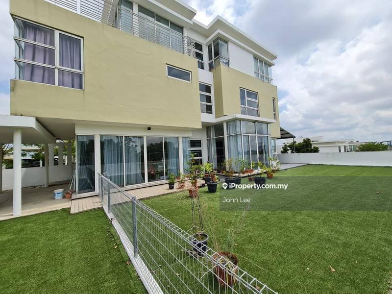 Bungalow House for Sale in Laman Granview Taman Saujana Puchong, Puchong by John Lee - iProperty.com.my