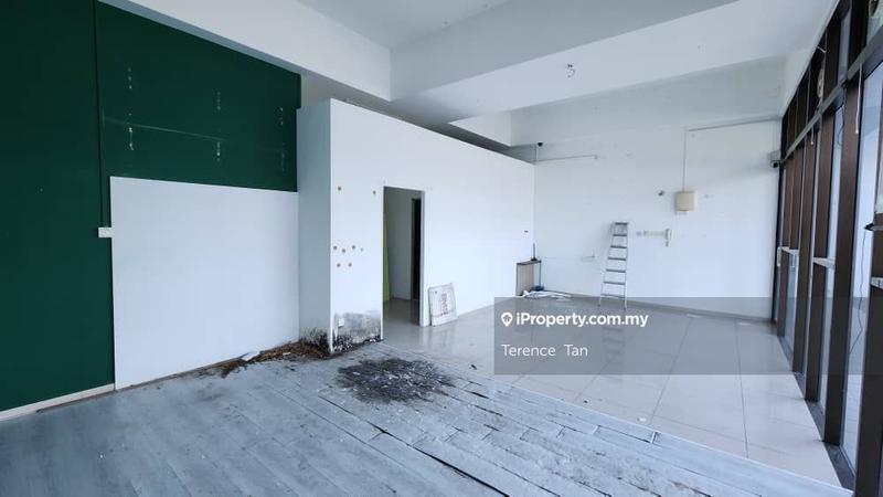 Kediaman Servis untuk Dijual di Sky Gardens Residences oleh Terence Tan - iProperty.com.my