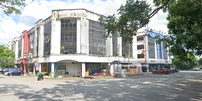 Shop for Sale in Bandar Pinggiran Subang, Shah Alam by Benz Lee - iProperty.com.my