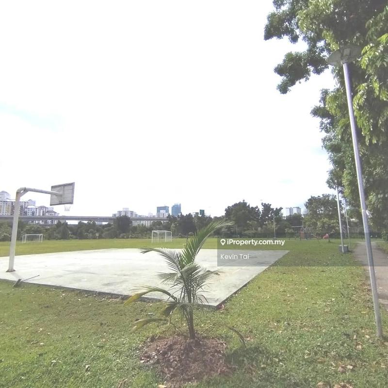 Rumah Berangkai 3 Tingkat untuk Dijual di Meadow Lakefields, Sg Besi, Sungai Besi oleh Kevin Tai - Exterior - iProperty.com.my
