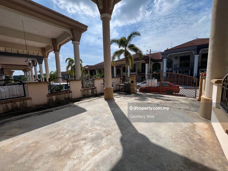 Rumah Berangkai 2 Tingkat untuk Dijual di Taman Angsa Mas, Durian Tunggal oleh Geoffery Wee - iProperty.com.my