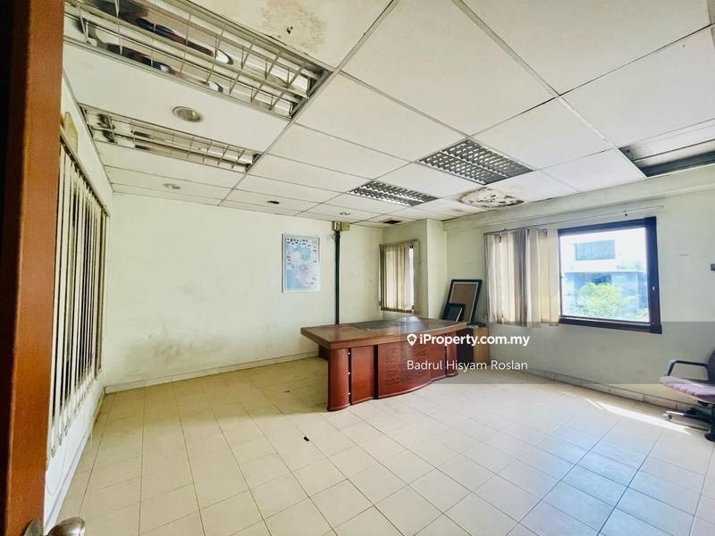 Gudang untuk Dijual di Seksyen 33, Shah Alam oleh Badrul Hisyam Roslan - iProperty.com.my