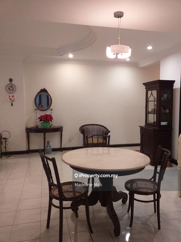 Kondominium untuk Dijual di Pantai Panorama Condominiums oleh Madeline Mok - Dining Room - iProperty.com.my